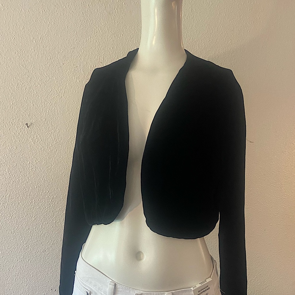 VINTAGE black VELVET SHRUG! Prom wedding party